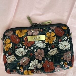 Ju Ju Be far out floral large set piece